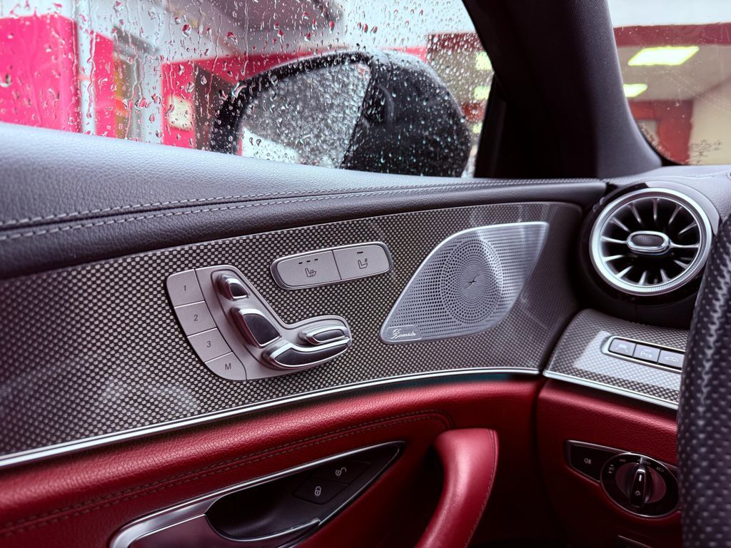 Mercedes-Benz CLS 6