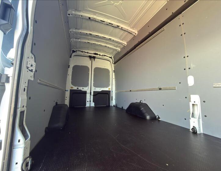 Ford Transit 16