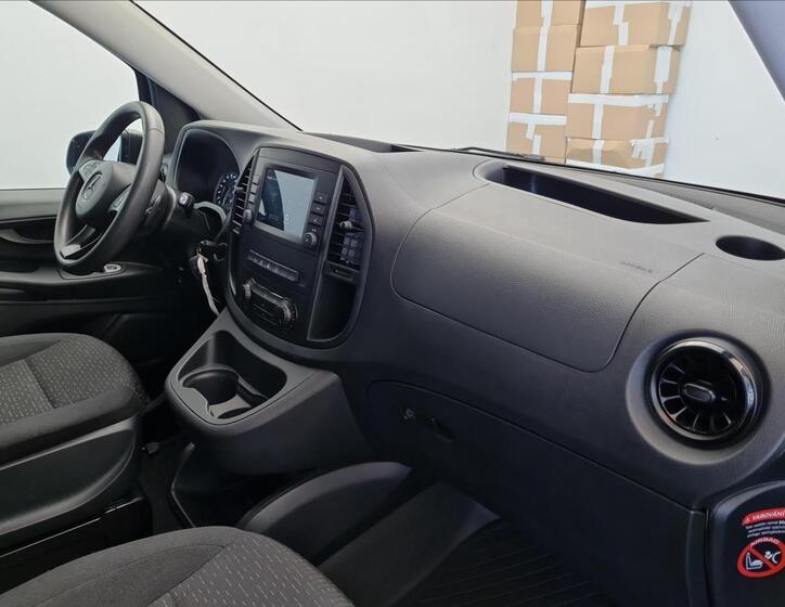 Mercedes-Benz Vito 13