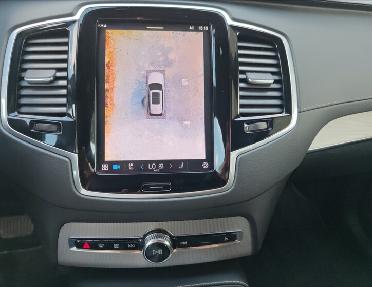Volvo XC90 9