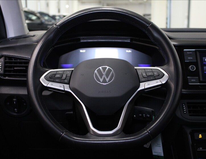 Volkswagen T-Cross 8