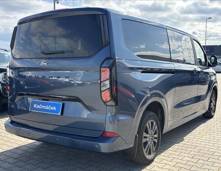 Ford Tourneo Custom 5