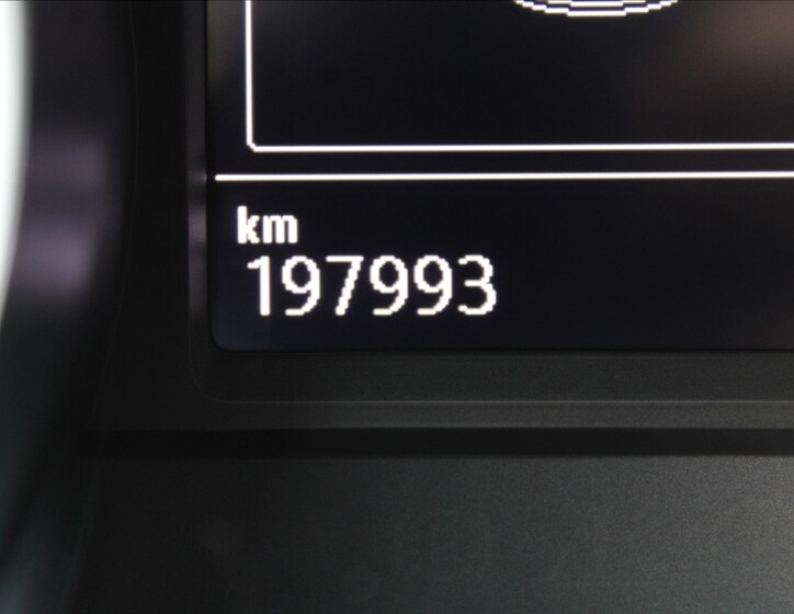 Volkswagen Passat 9