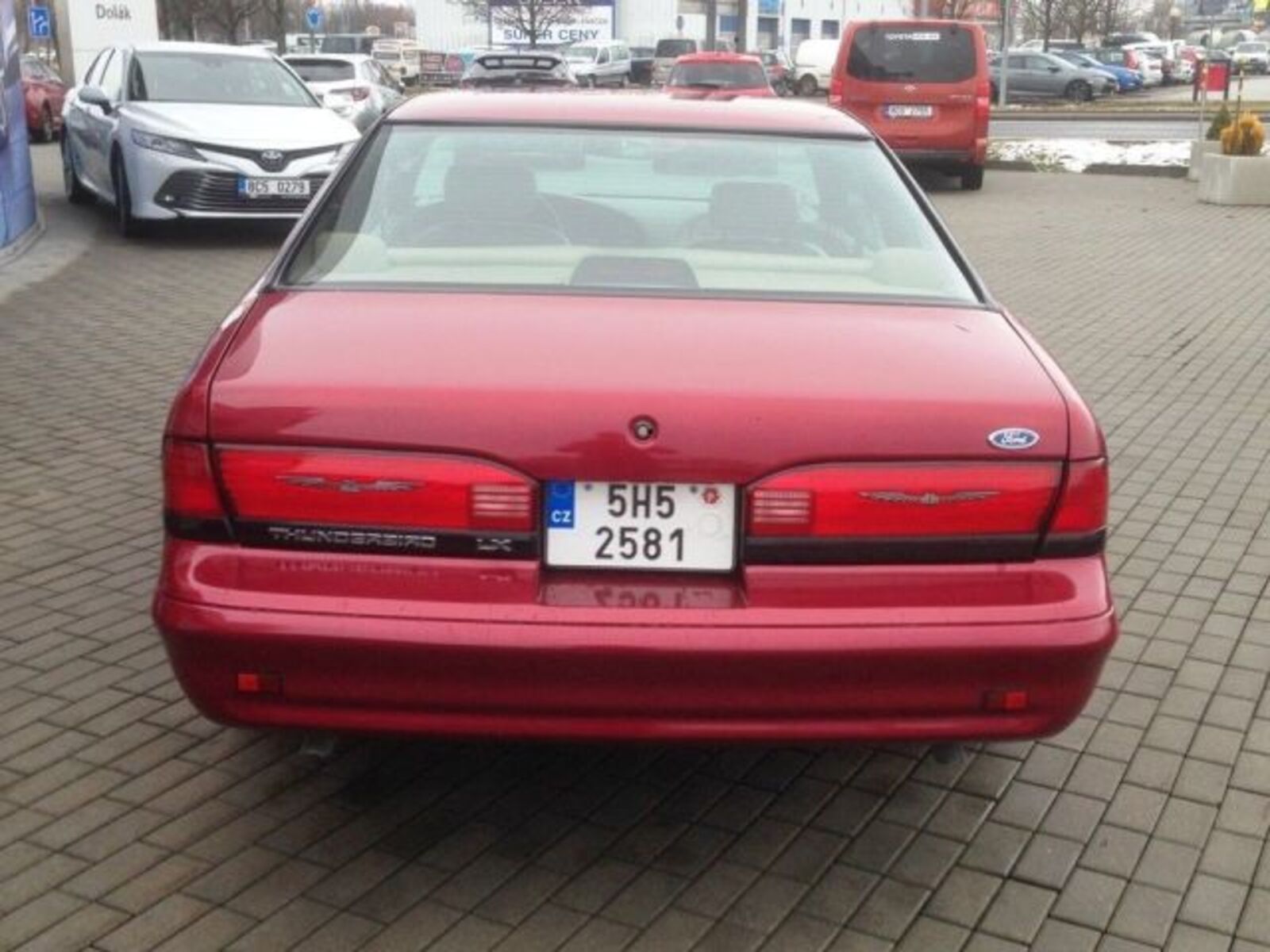 Ford Thunderbird 5