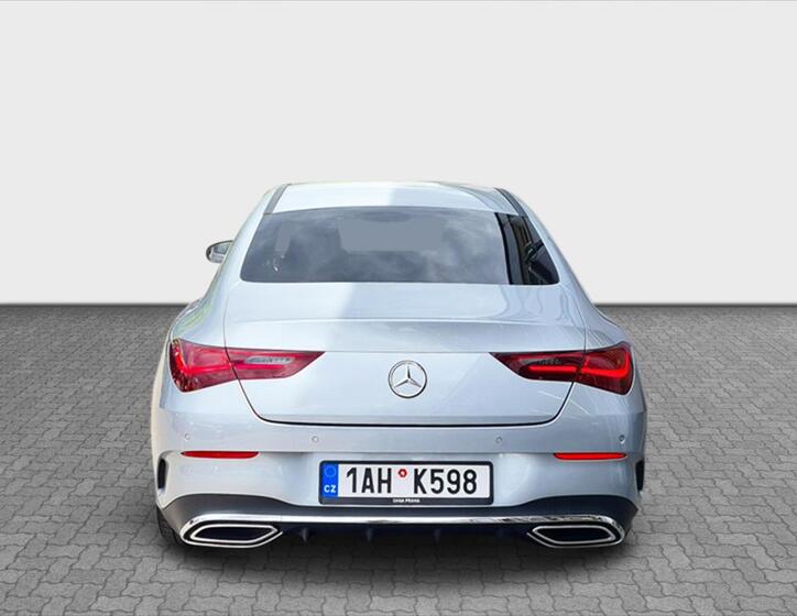 Mercedes-Benz CLA 4