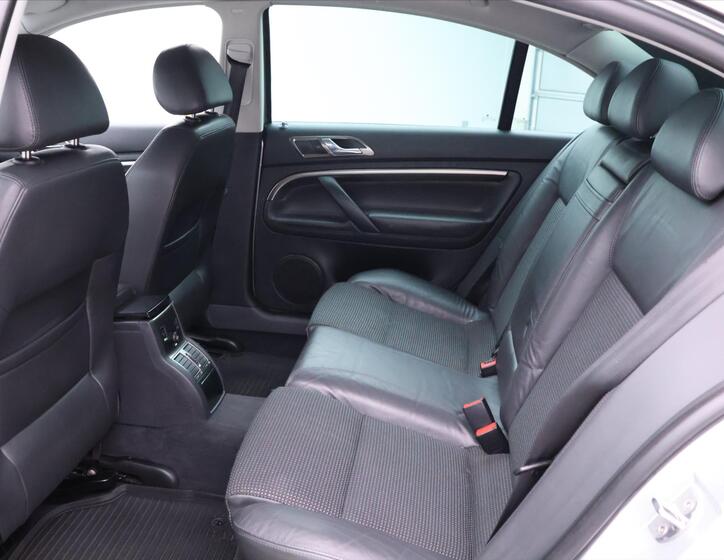 Škoda Superb 16