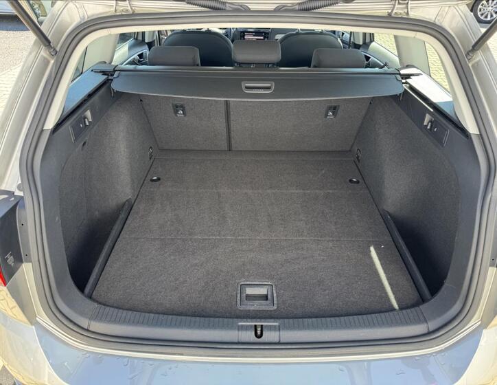 Volkswagen Golf 17