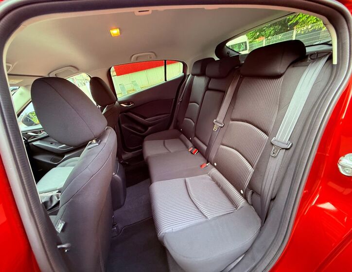 Mazda 3 11