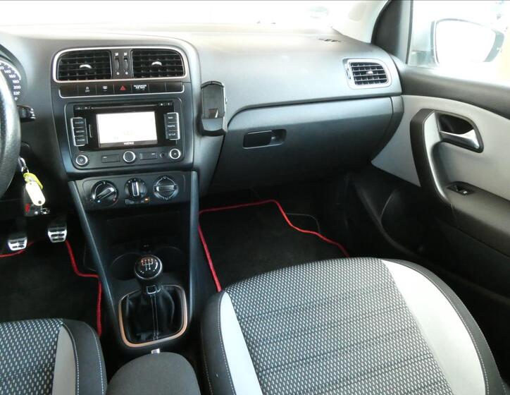 Volkswagen Polo 26