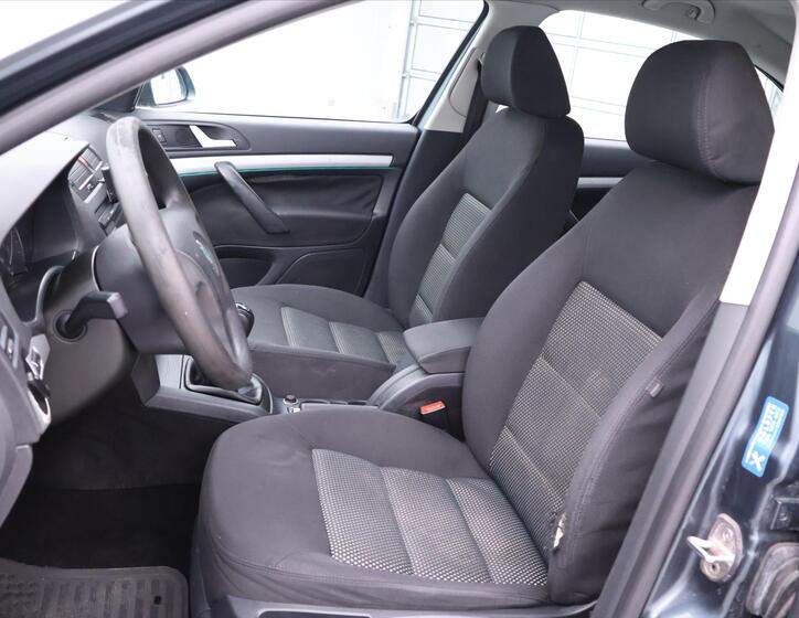 Škoda Octavia 10