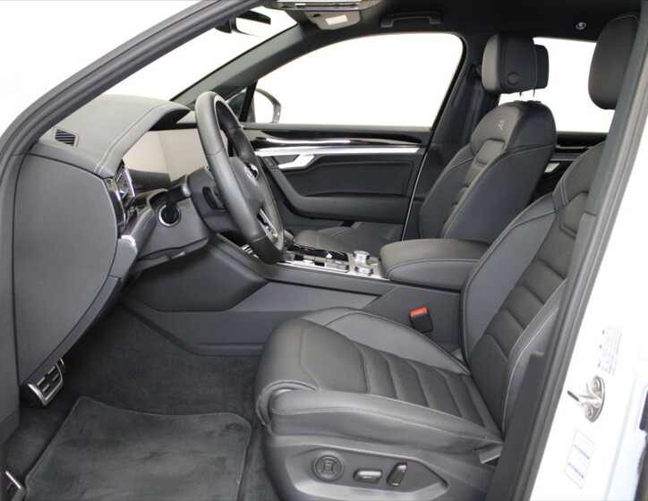 Volkswagen Touareg 6