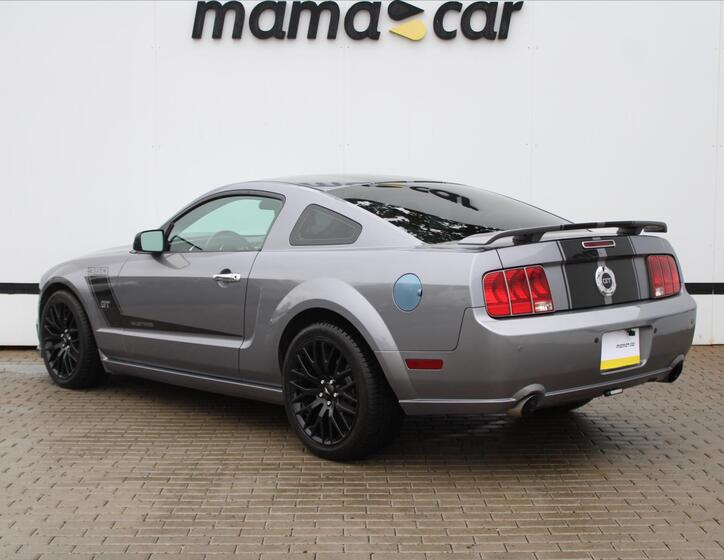 Ford Mustang 5
