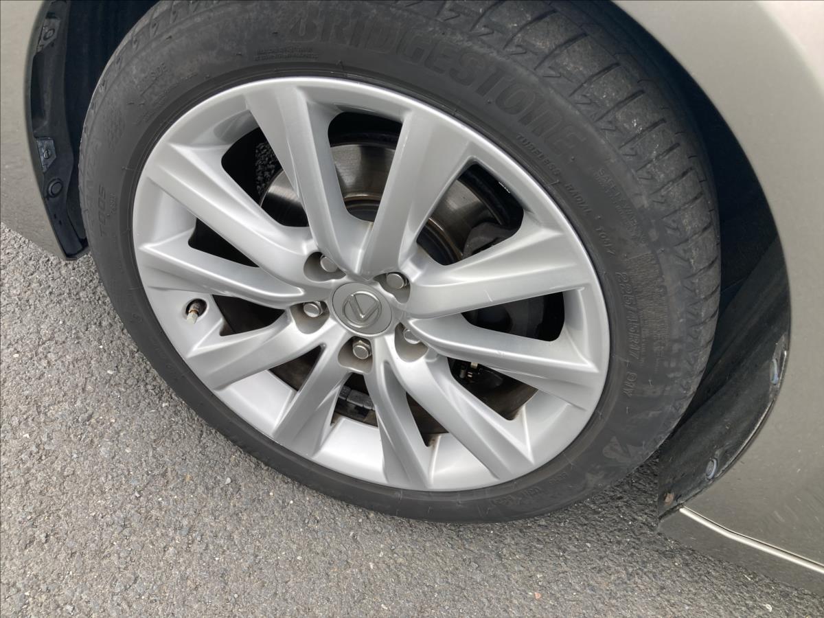 Lexus IS 300h