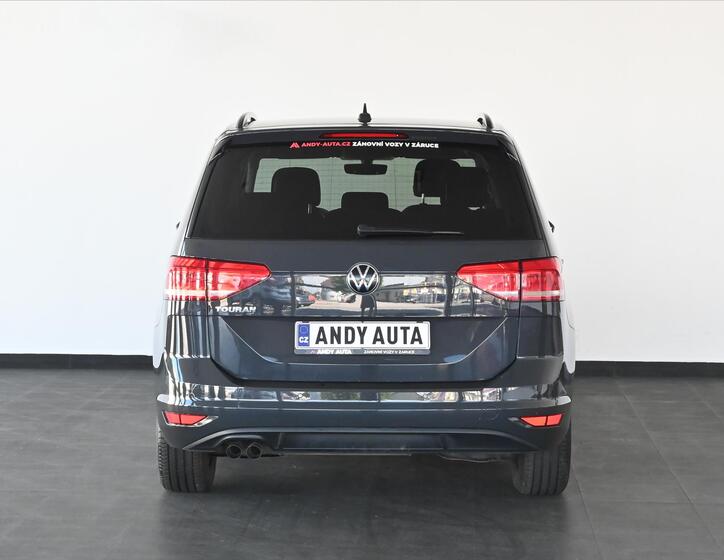 Volkswagen Touran 4