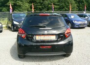 Peugeot 208 6