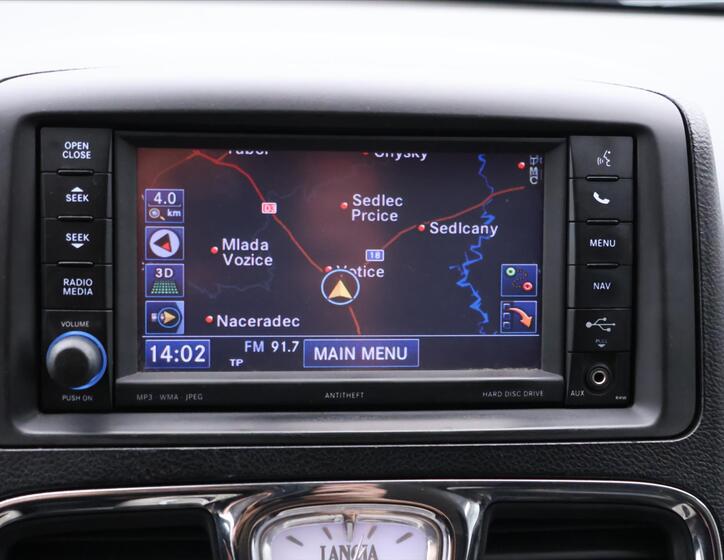 Lancia Voyager 26