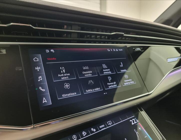 Audi Q7 30