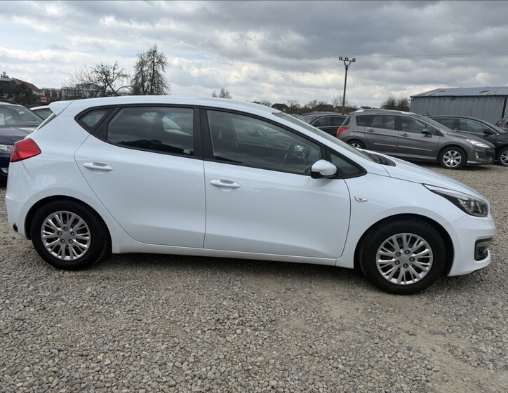 KIA Ceed 4