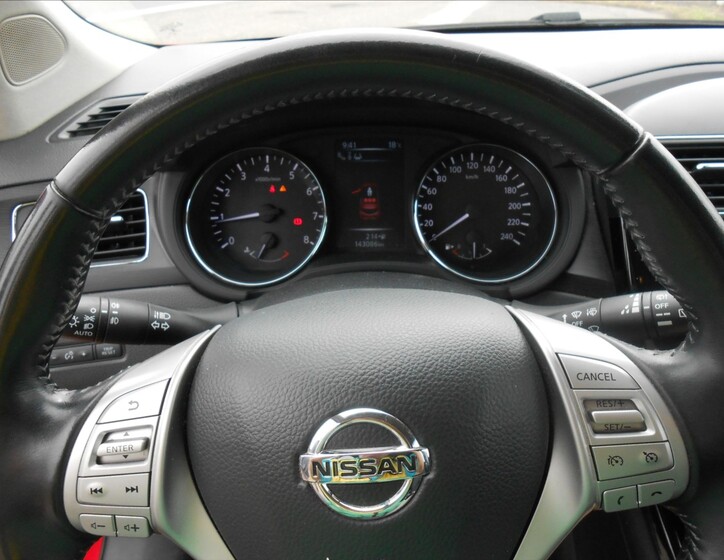 Nissan Pulsar 26