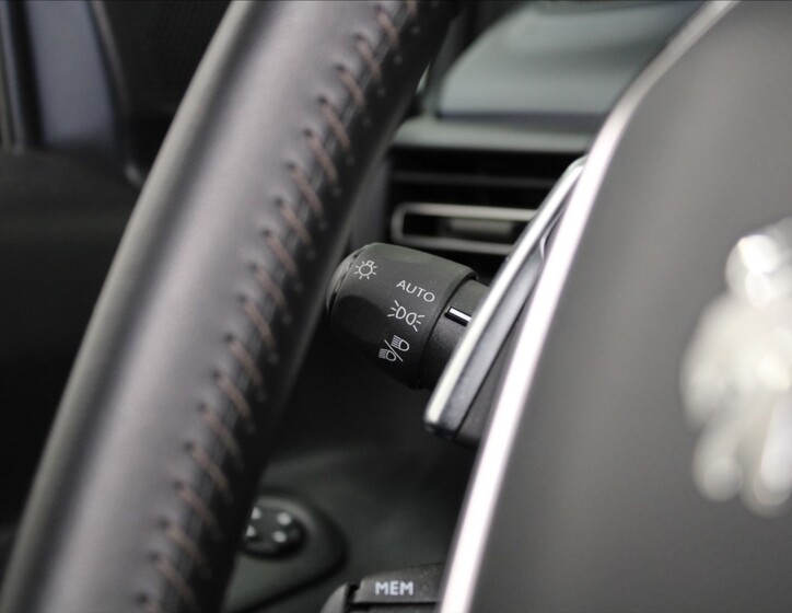 Peugeot Rifter 18
