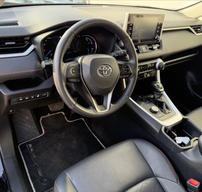 Toyota RAV4 8