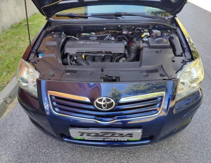 Toyota Avensis 29