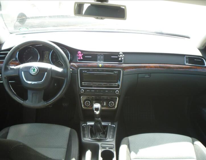 Škoda Superb 13