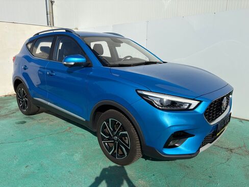 MG ZS