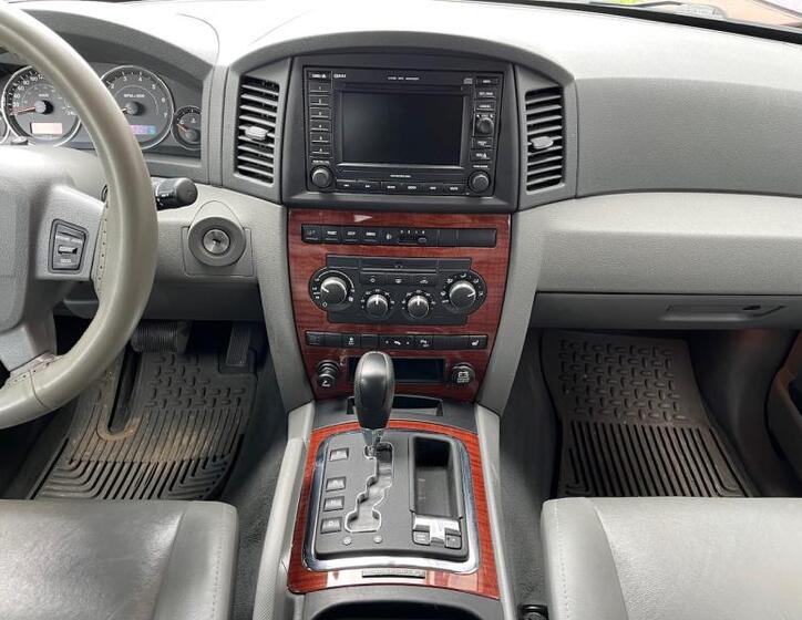 Jeep Grand Cherokee 30