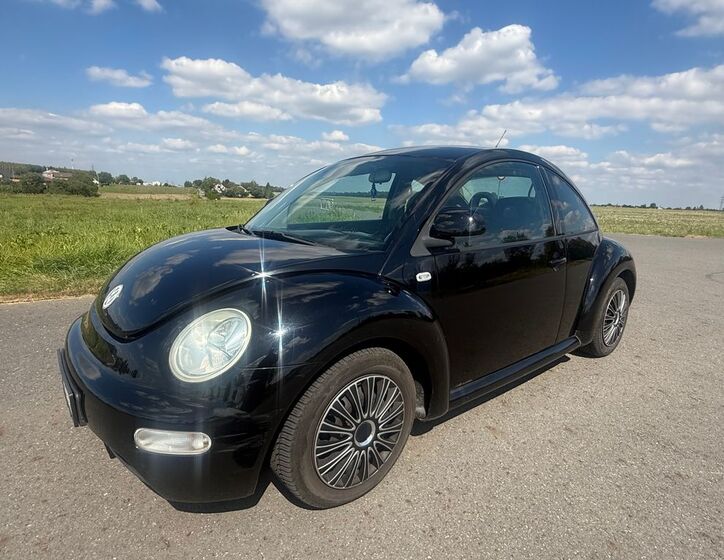 Volkswagen New Beetle 1