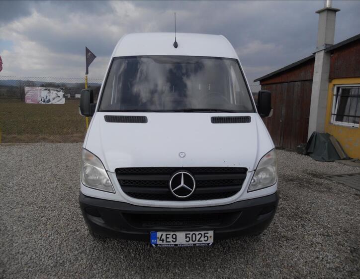 Mercedes-Benz Sprinter 2