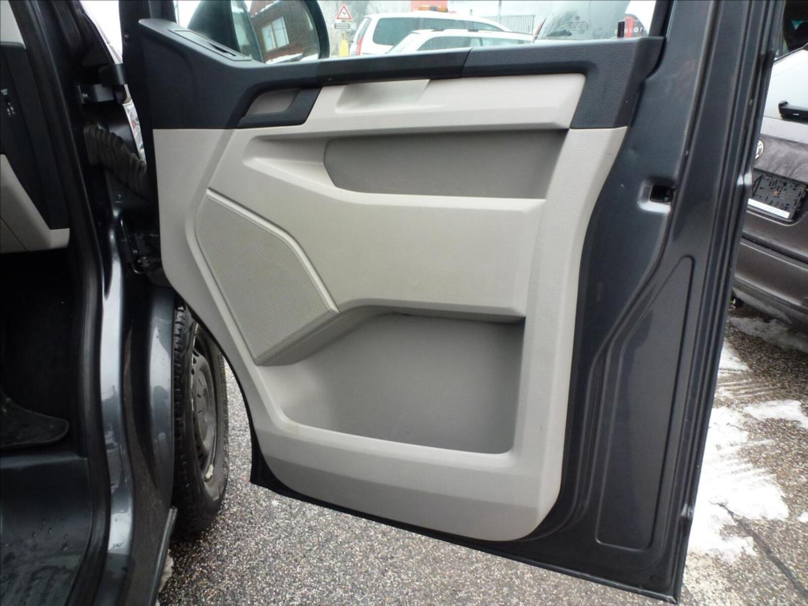 Volkswagen Transporter 21