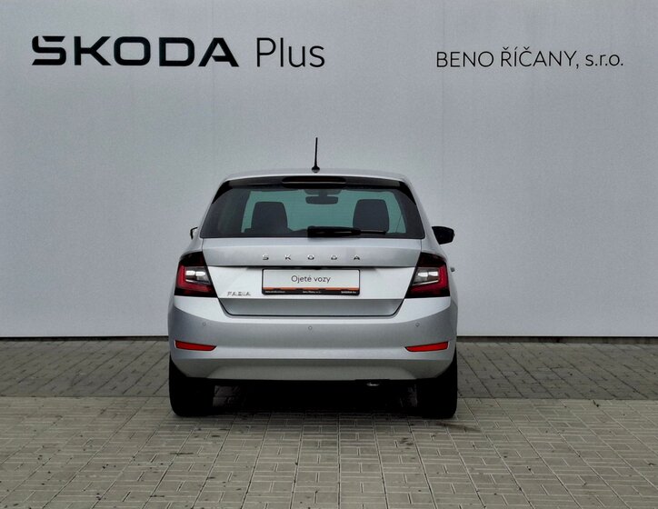 Škoda Fabia 16