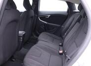 Volvo V40 14