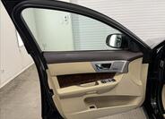 Jaguar XF 33