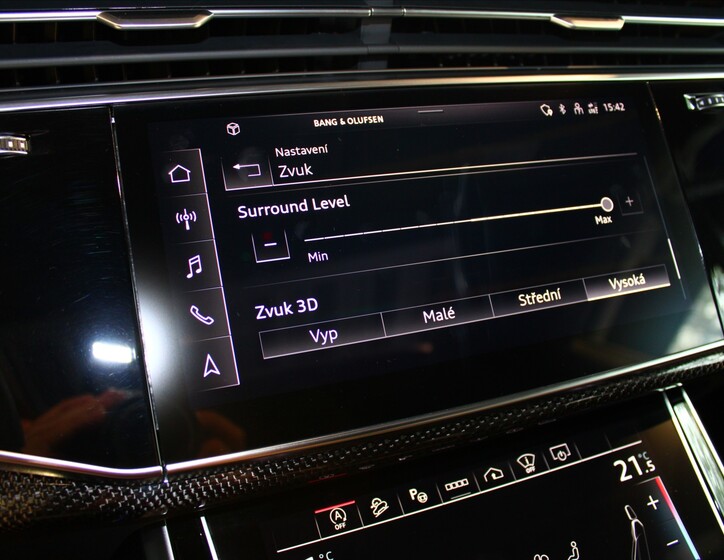 Audi SQ8 26