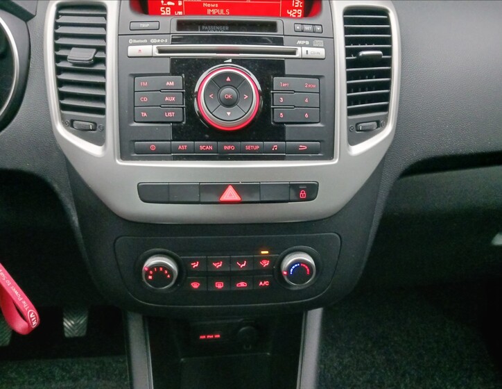KIA Venga 12