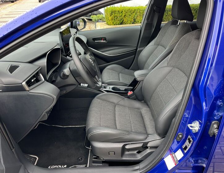 Toyota Corolla 13