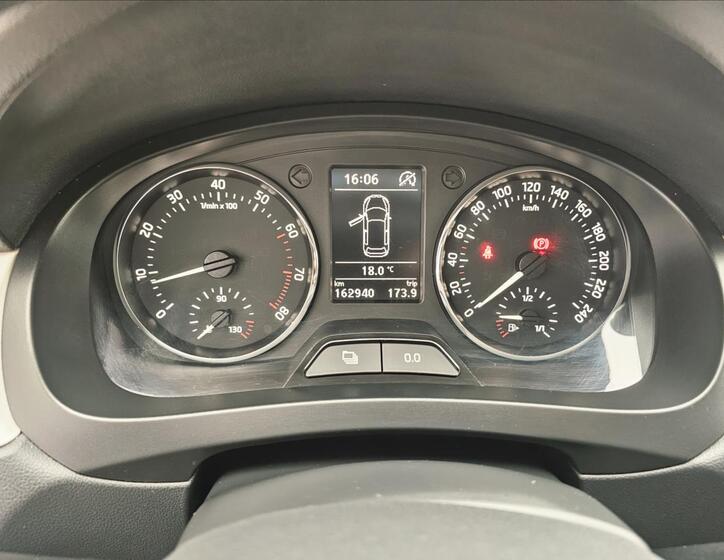 Škoda Superb 14