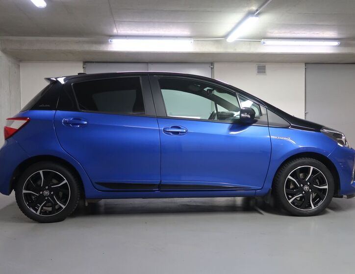 Toyota Yaris 4