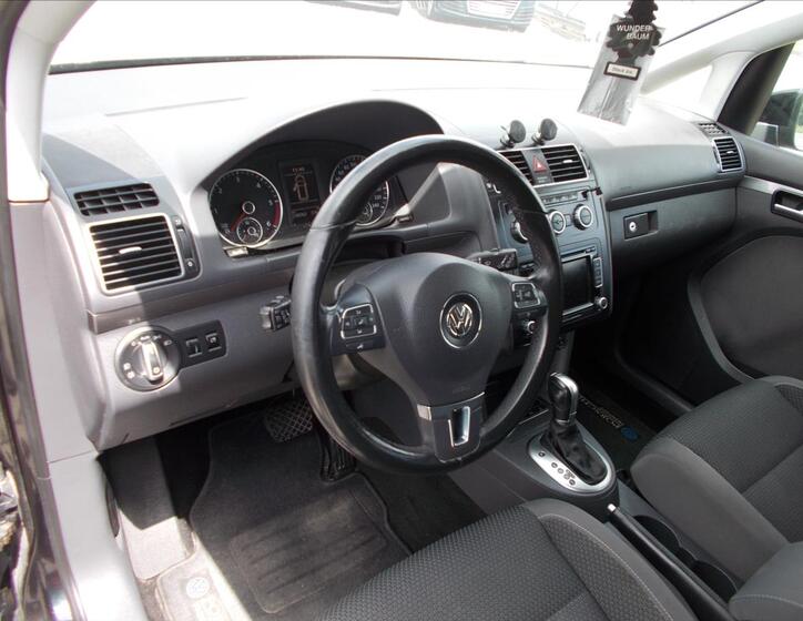 Volkswagen Touran 19