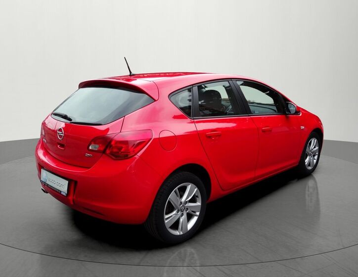 Opel Astra 4