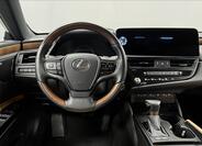 Lexus ES 300h 5