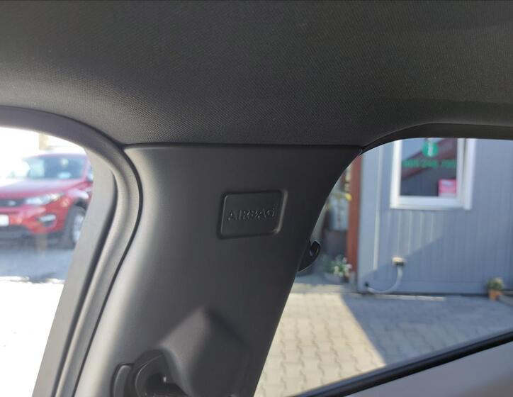 Land Rover Discovery Sport 41