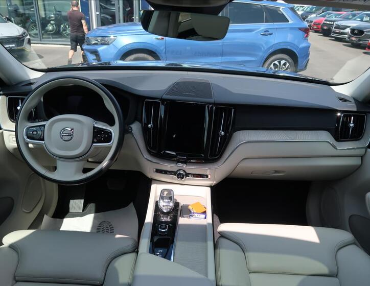 Volvo XC60 18