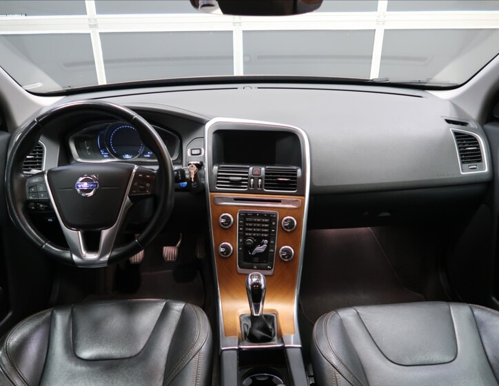 Volvo XC60 13