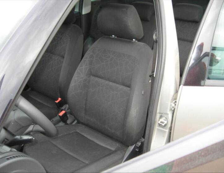 Škoda Roomster 14