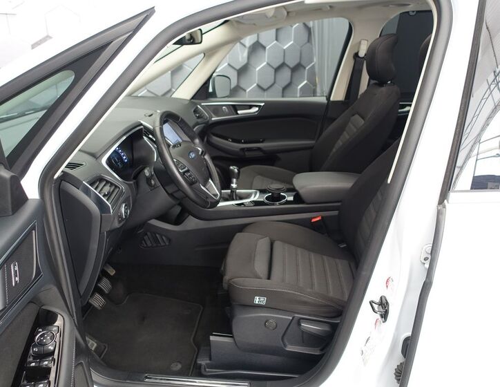 Ford Galaxy 27