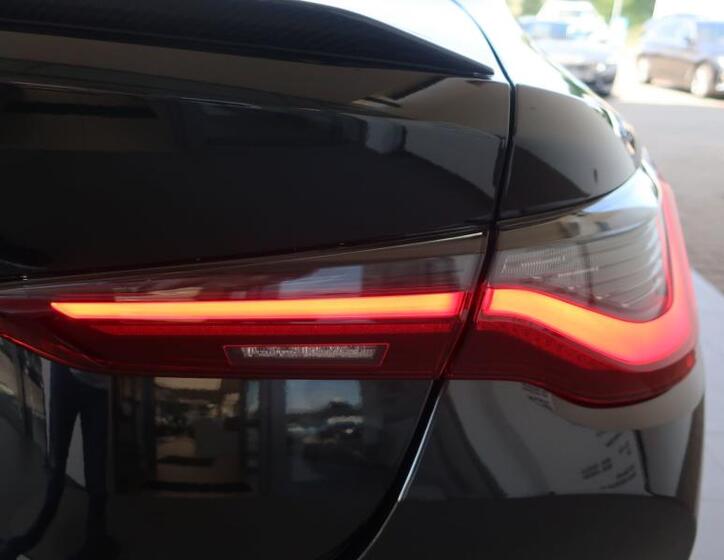 BMW M4 19