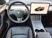 Tesla Model Y 12